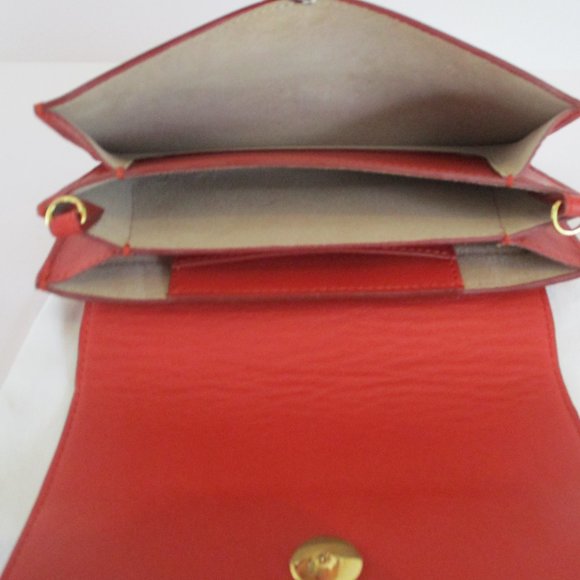 Chloe Red Crossbody Bag with Gold Chain - Picture 7 of 7